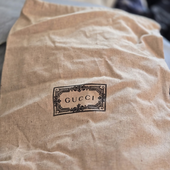 Gucci Small Shoulder Bag - Picture 2 of 4